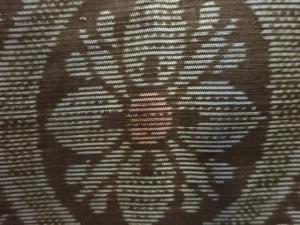 アンティーク　華紋織り出し本場泥大島紬着物